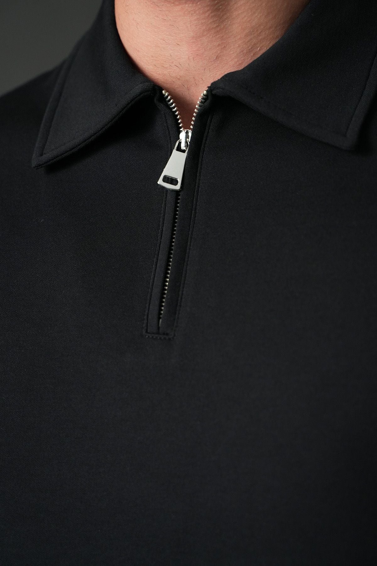 IKAO Solid Quarter Zip Top - Black