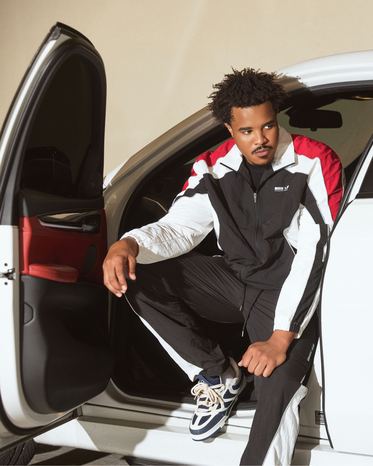 The Vanguard Performance Windbreaker - Racing Red/Black/White