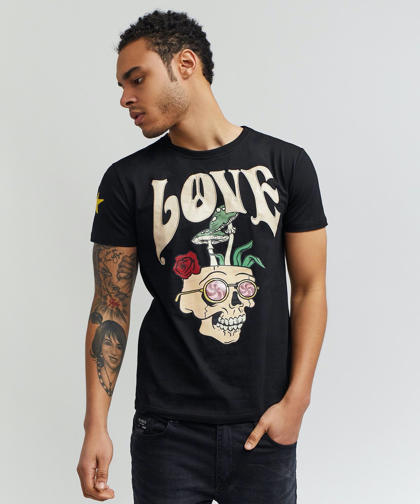 Reason Love Tee - Black